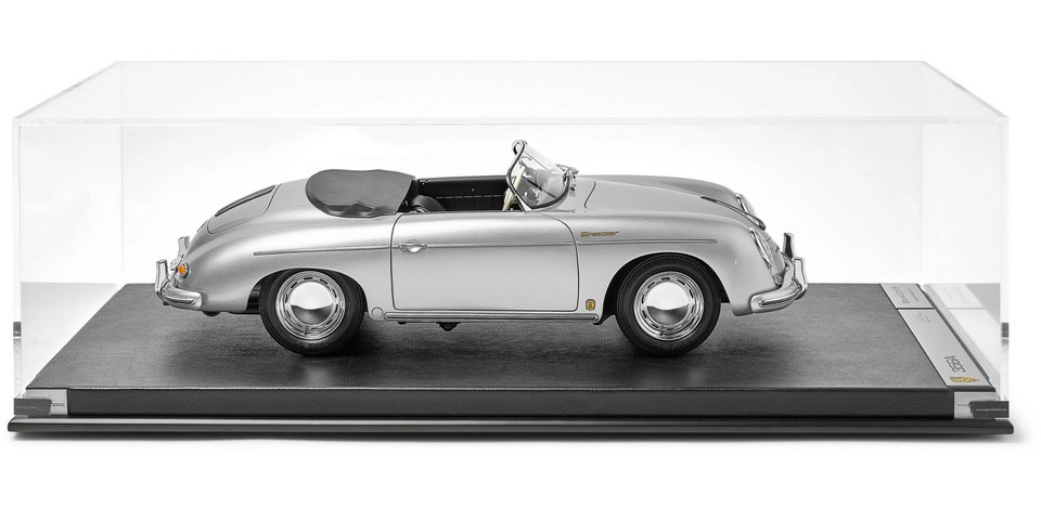 Amalgam Collection: Porsche 356A Speedster 1948 1:8 Model Car