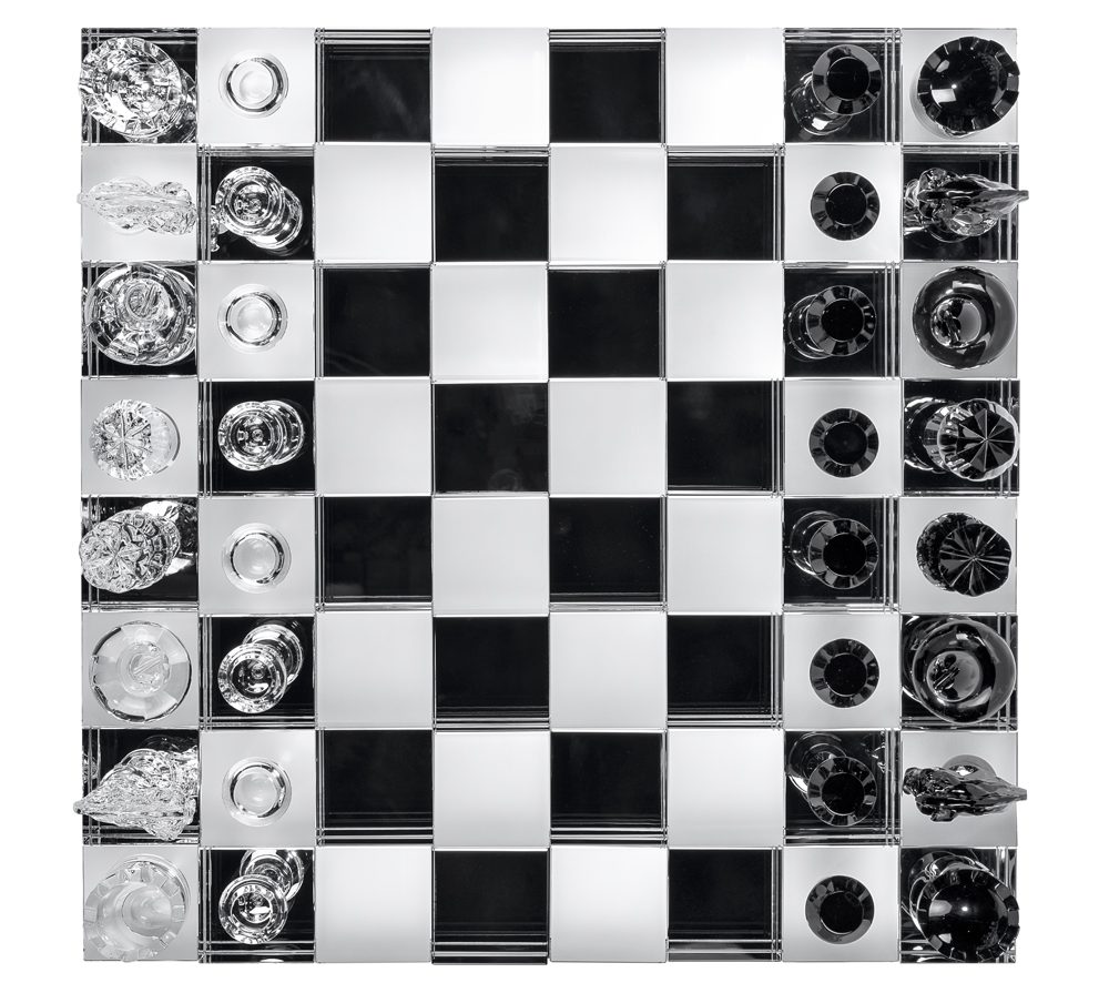 Saint-Louis classic chess game, a luxurious chess board
