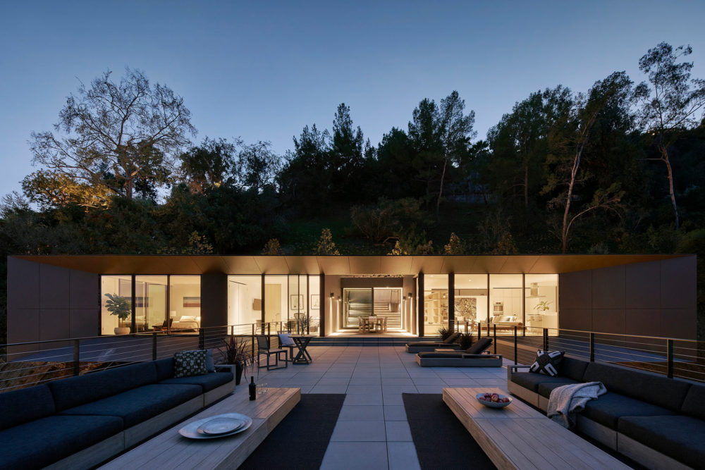 A look at the LR2 Residence, Pasadena, California by Montalba Architects