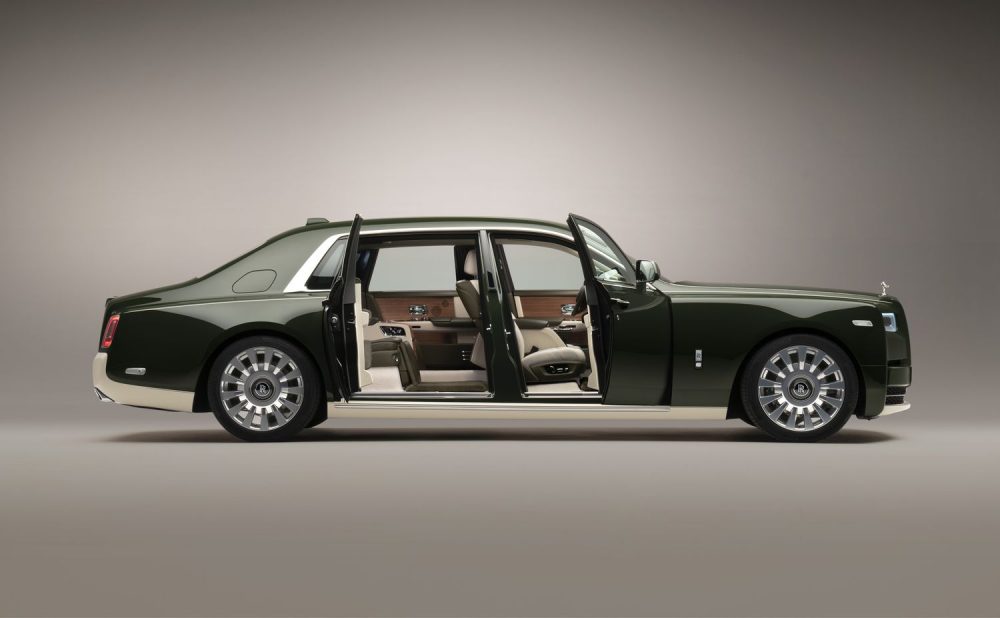 Phantom Oribe is a bespoke Rolls-Royce Phantom in collaboration with Hermès
