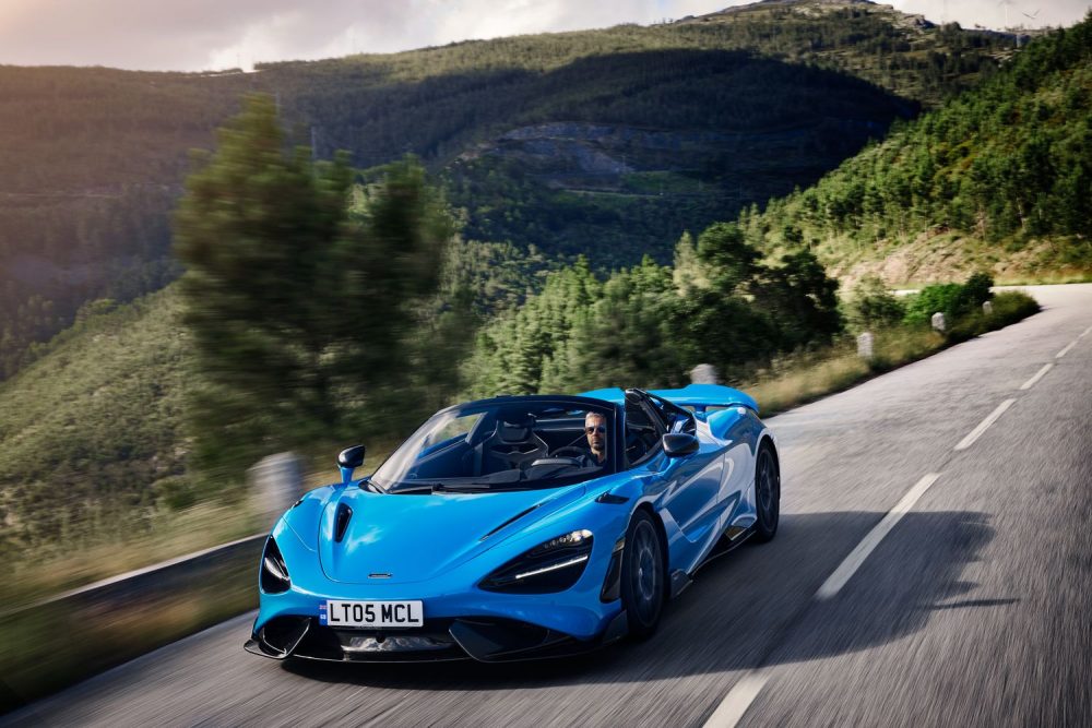 The McLaren 765LT Spider brings extreme performance and new heights of driver engagement