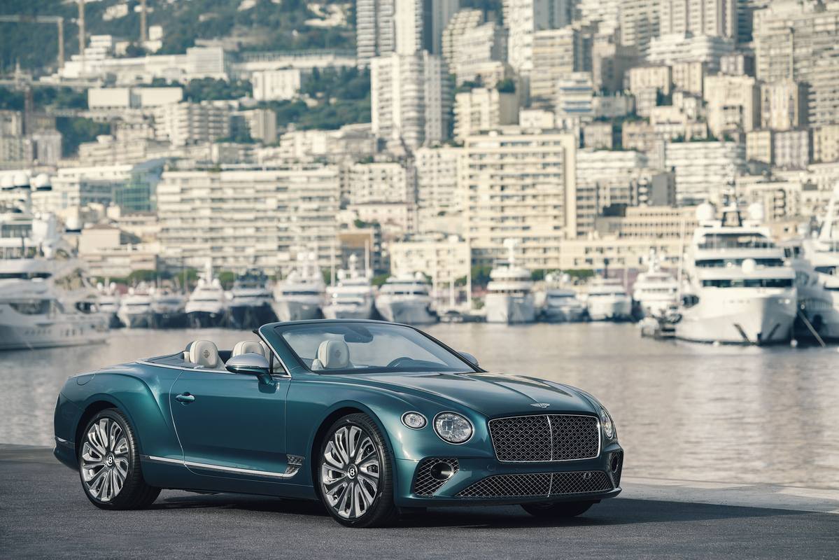 Bentley’s nautical-themed Continental GT Convertible celebrates the best of the yachting industry
