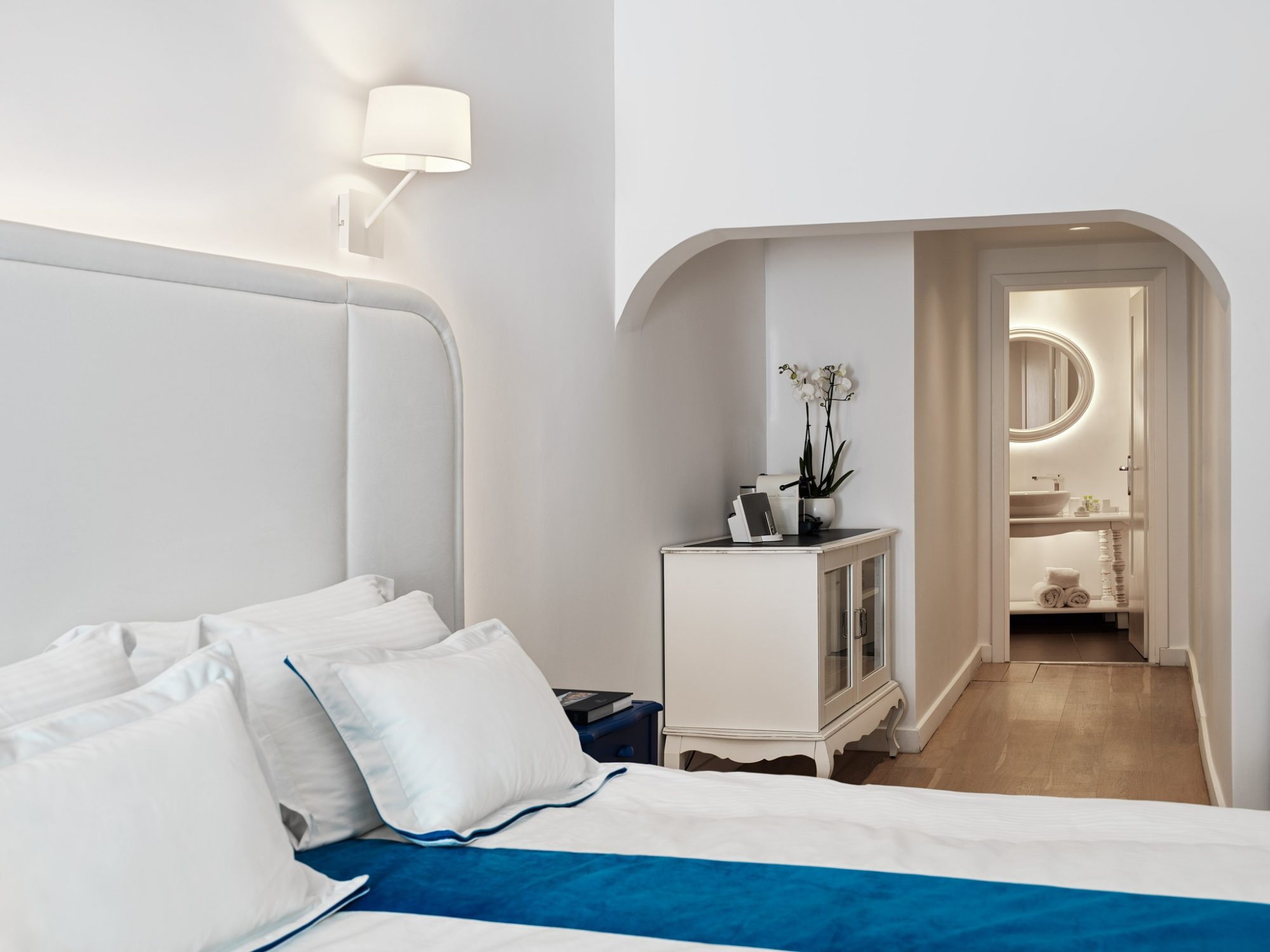 Katikies hotel in Oia Santorini inspires deep emotions of enchantment and fascination
