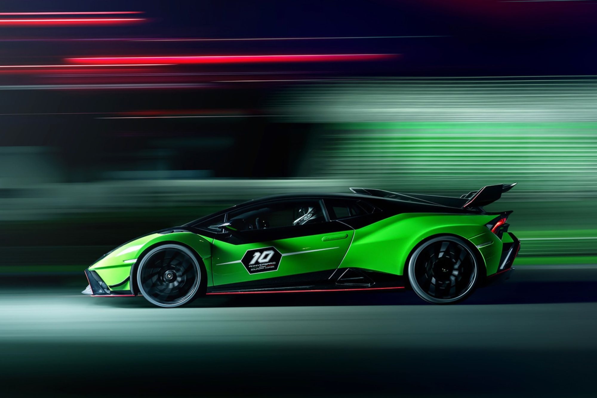 Lamborghini has unveiled a special edition of the Huracan STO