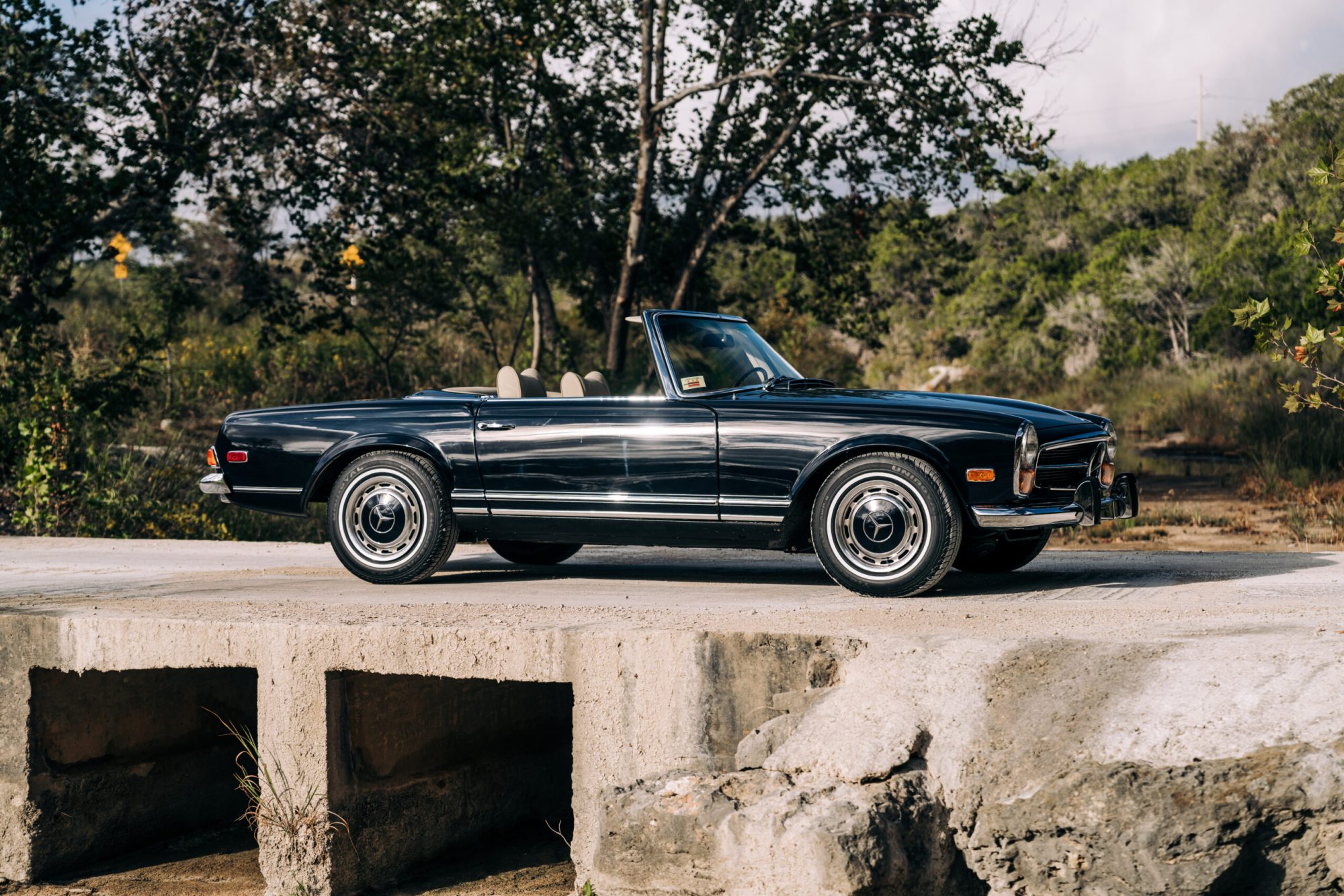 Moment Motor Company reimagines the Mercedes 280 SL Roadster with electric innovation