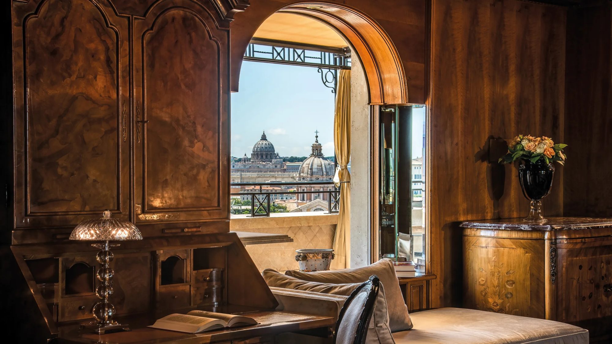 Timeless Elegance: A Review of Rome’s Historic Hassler Roma Hotel