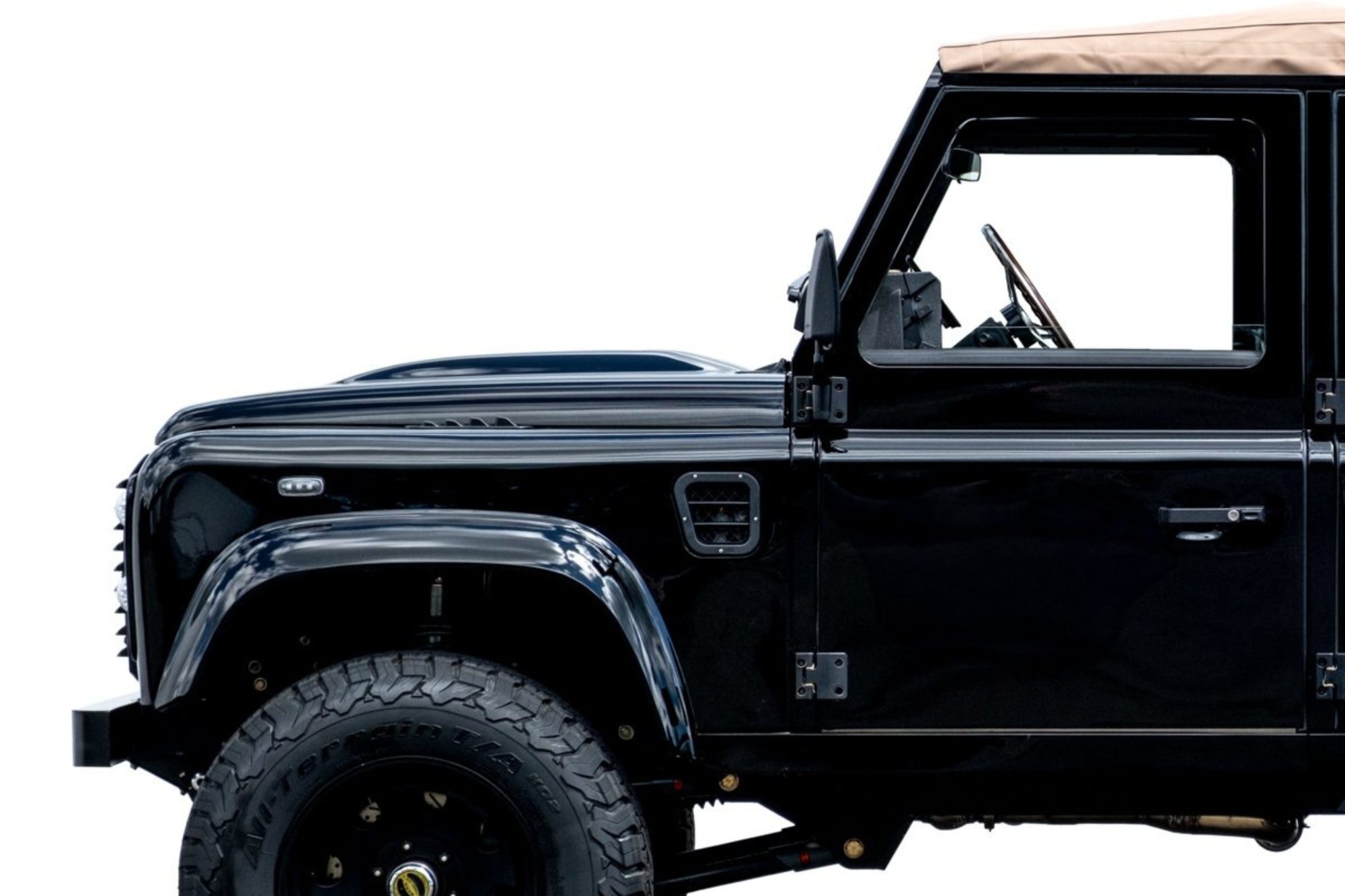 Blackbridge Motors Unveils its 1995 Land Rover Defender 110