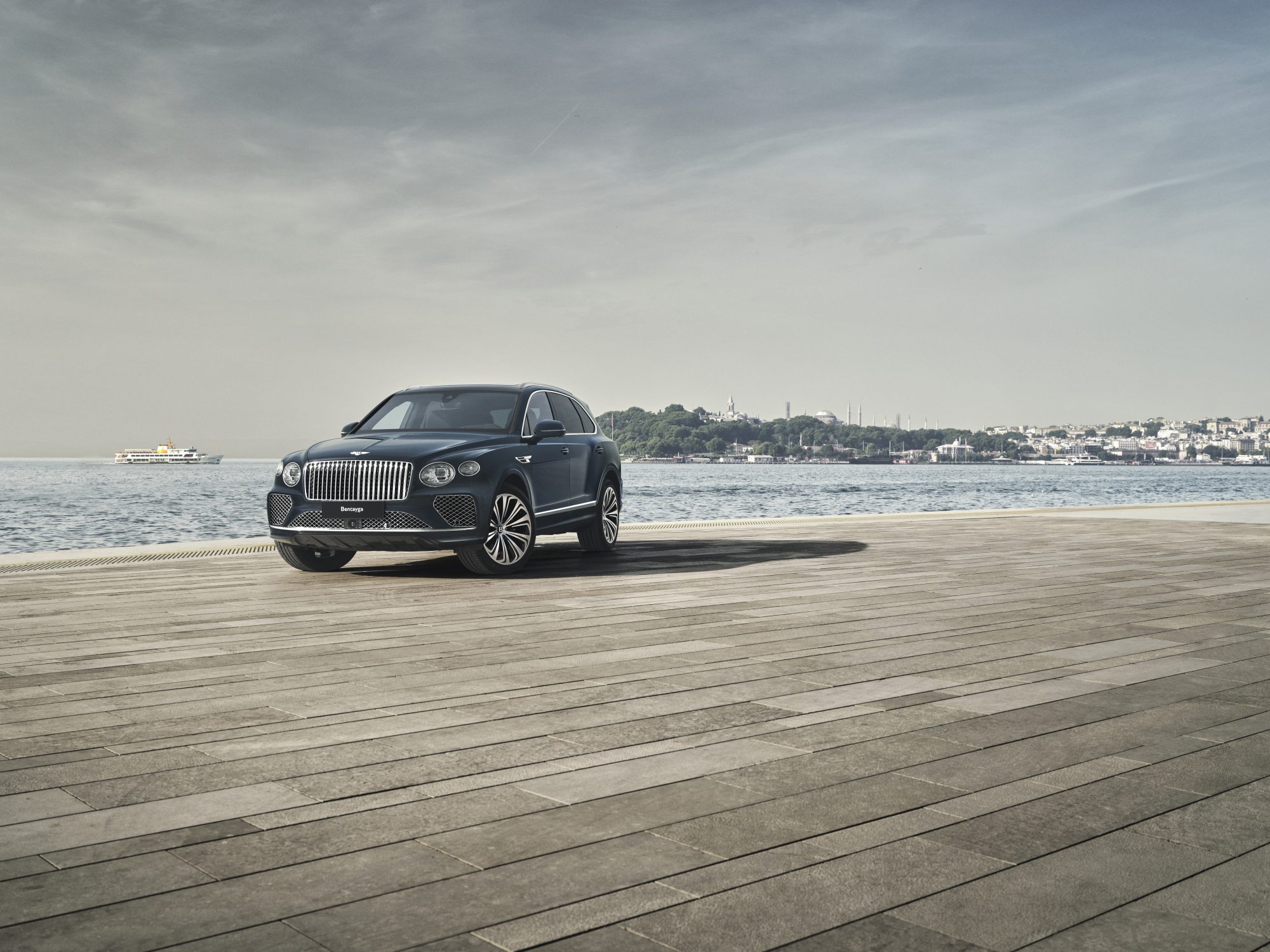 Bentley introduces exclusive trio from the Bentley Mulliner Istanbul silhouette collection