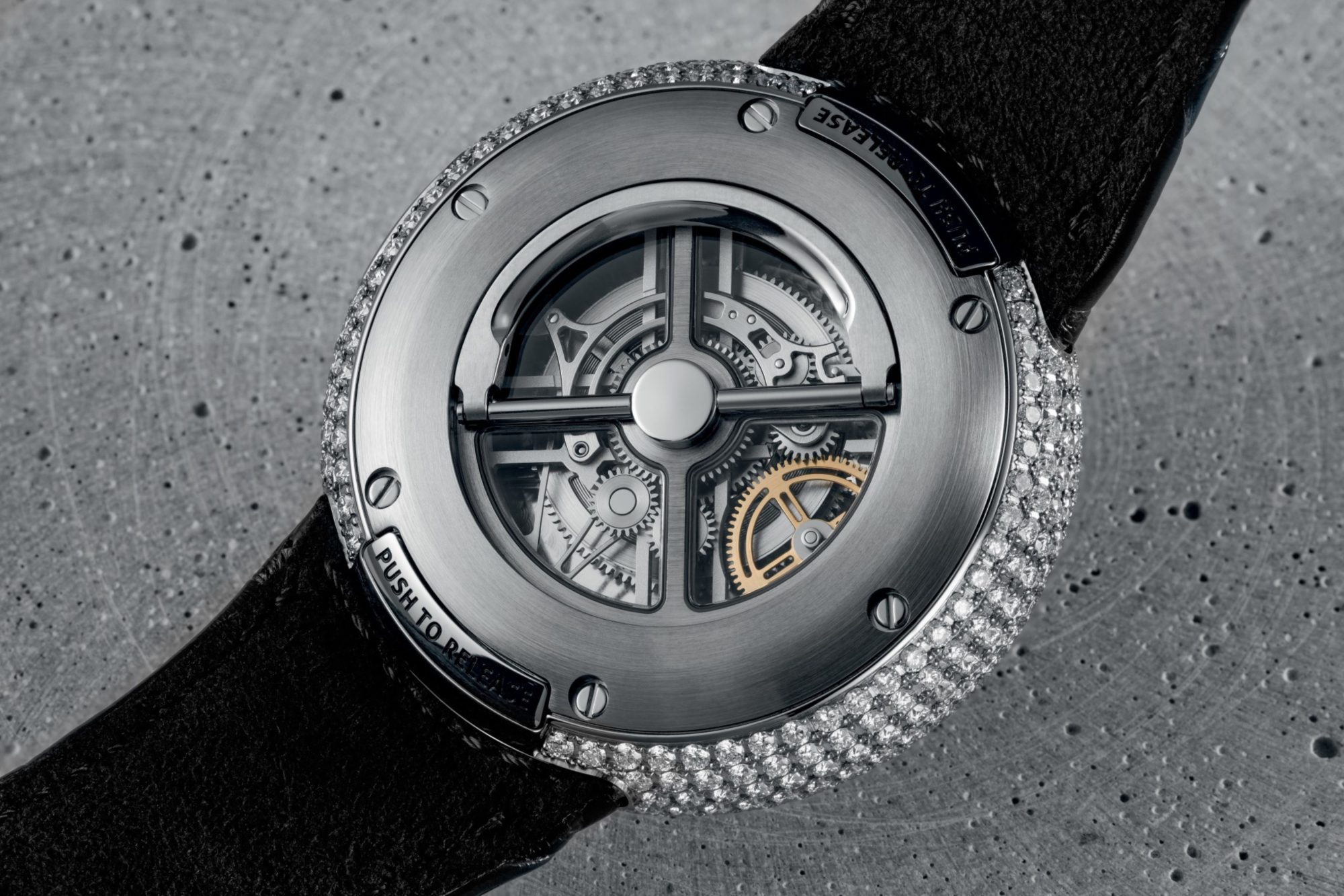 Kross Studio 05 Central Floating Tourbillon Collection