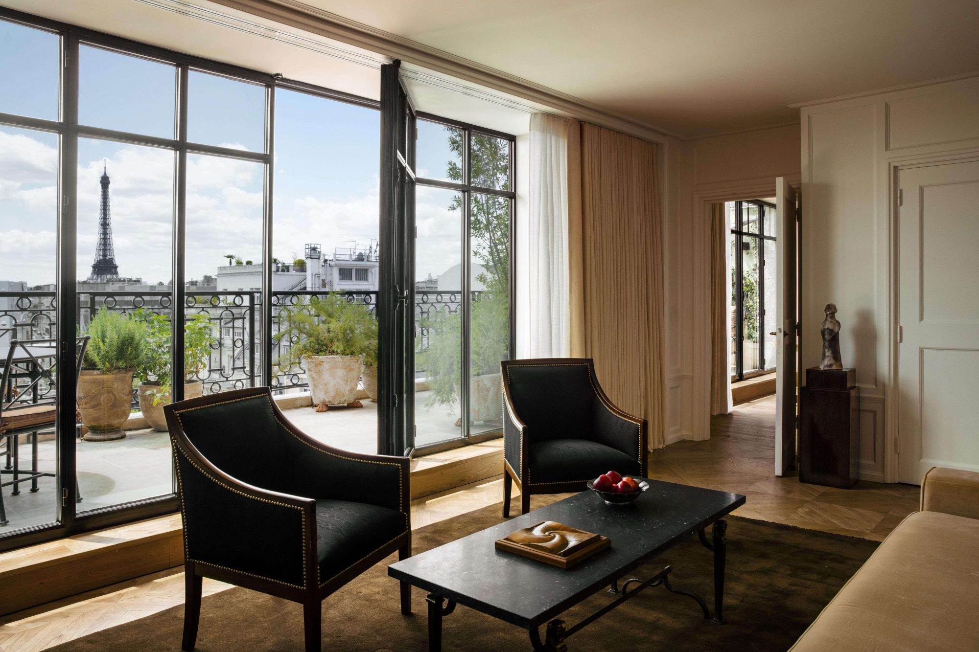 Hôtel Balzac is a discreet haven in Paris’ Champs-Élysées