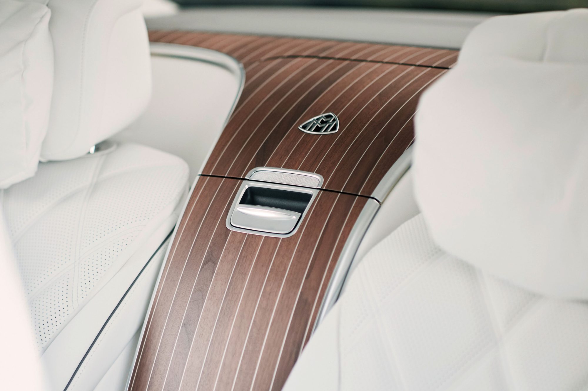 An exclusive Mercedes-Maybach S-Class for the 150th anniversary of Robbe & Berking