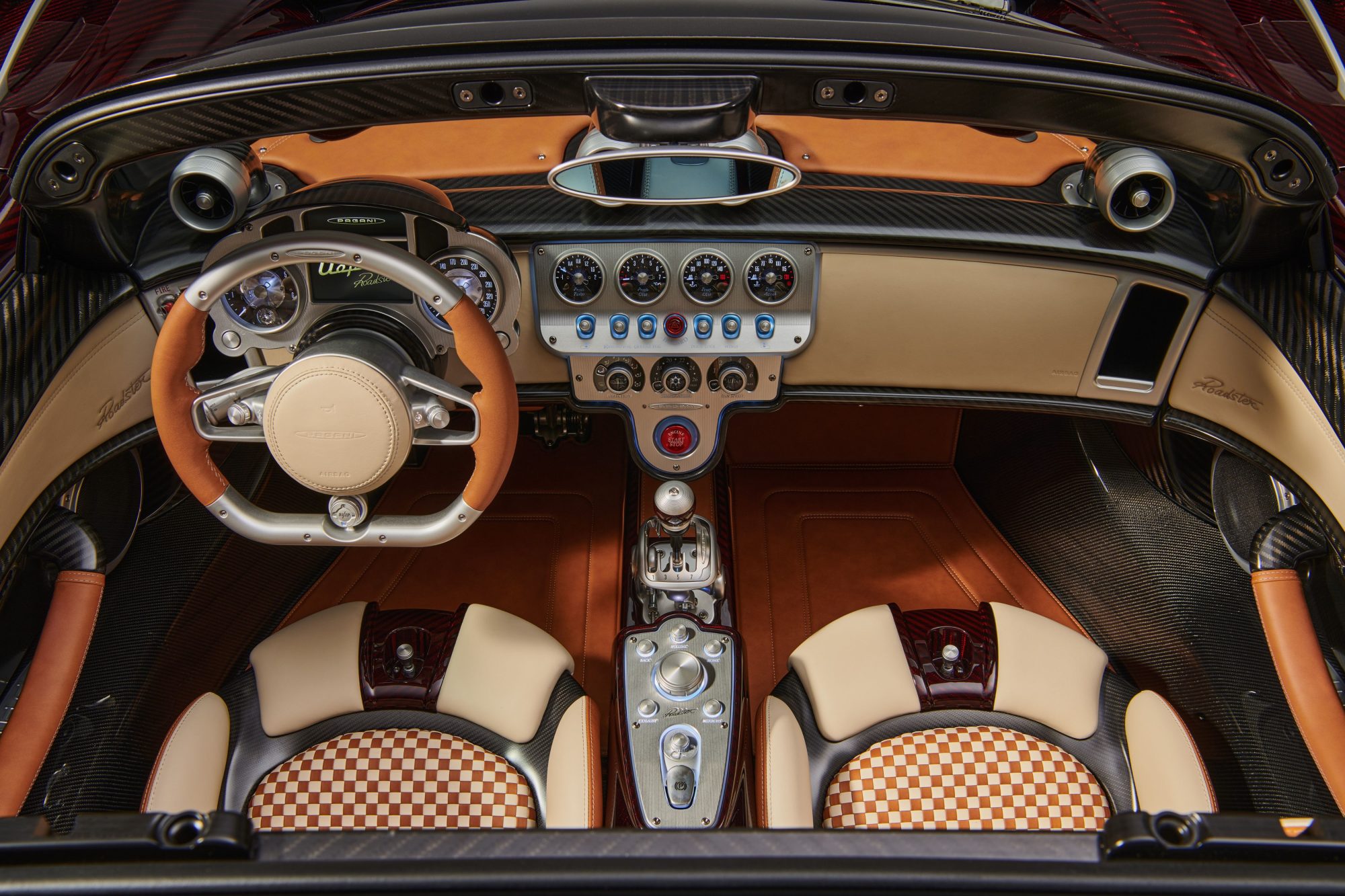 Pagani Utopia Roadster Debuts as an 852-HP Convertible with Manual Transmission