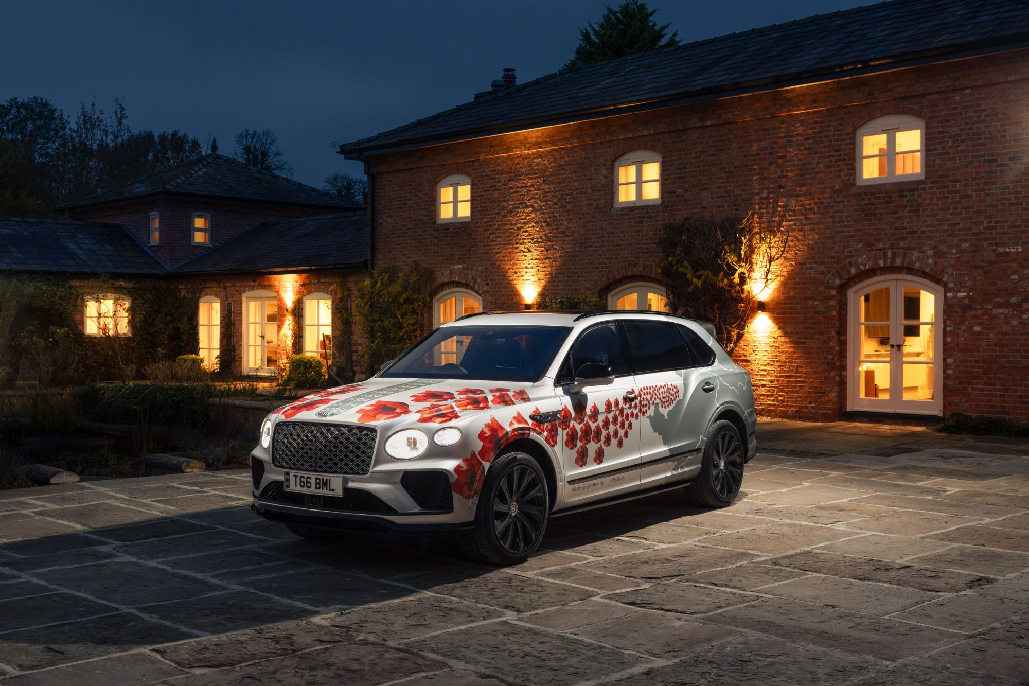 Bentayga honours Remembrance Day and 80 years since D-Day with a unique EWB Mulliner