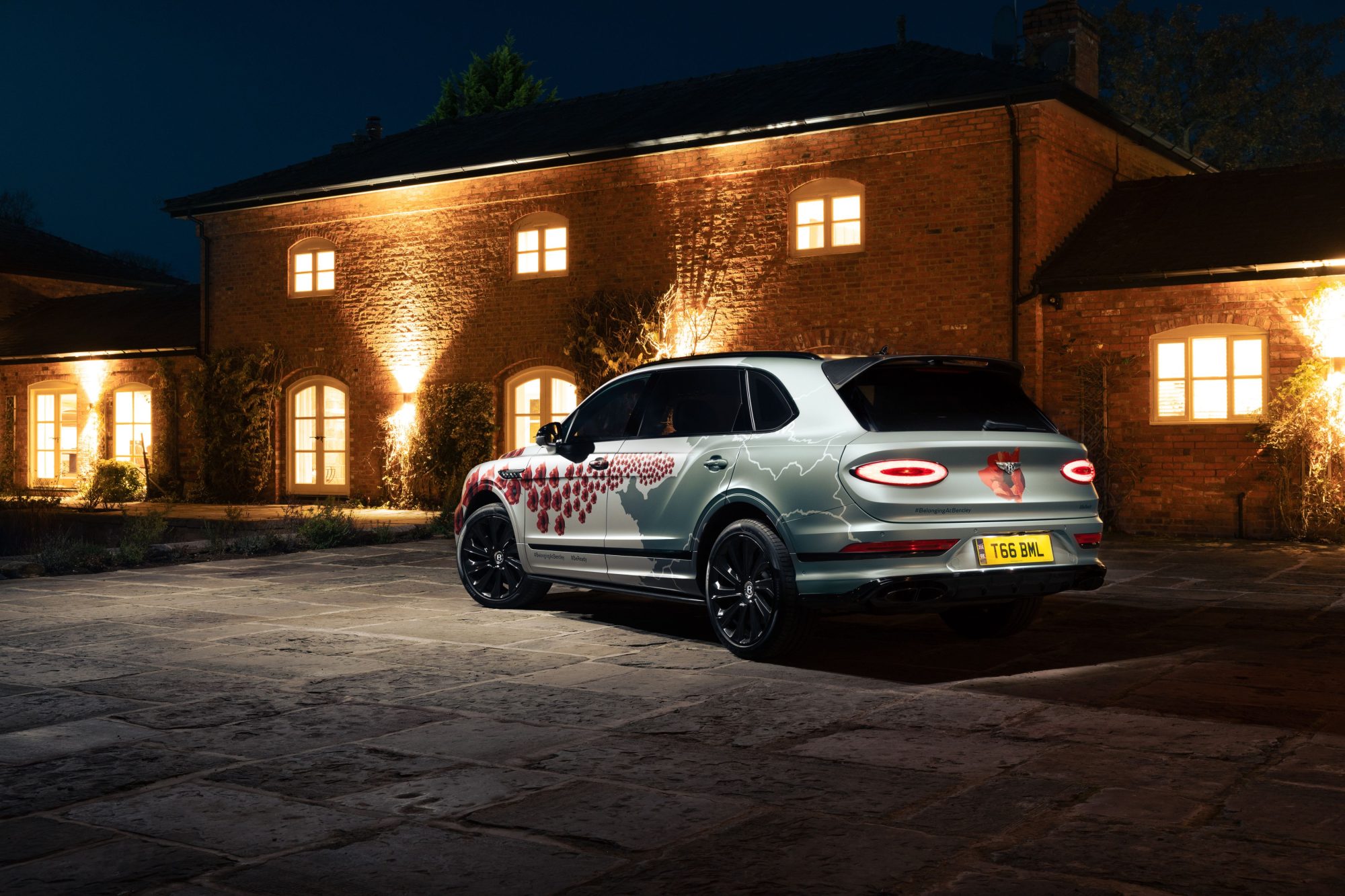 Bentayga honours Remembrance Day and 80 years since D-Day with a unique EWB Mulliner