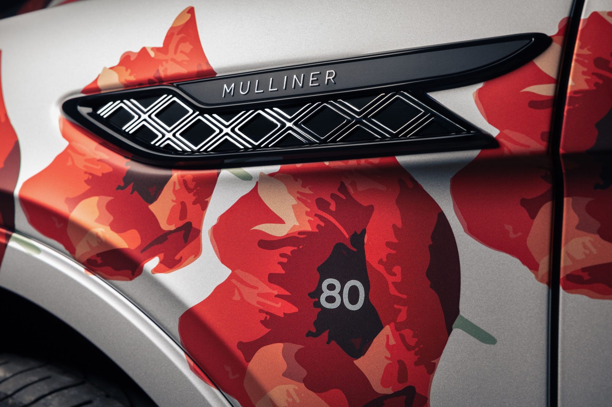 Bentayga honours Remembrance Day and 80 years since D-Day with a unique EWB Mulliner