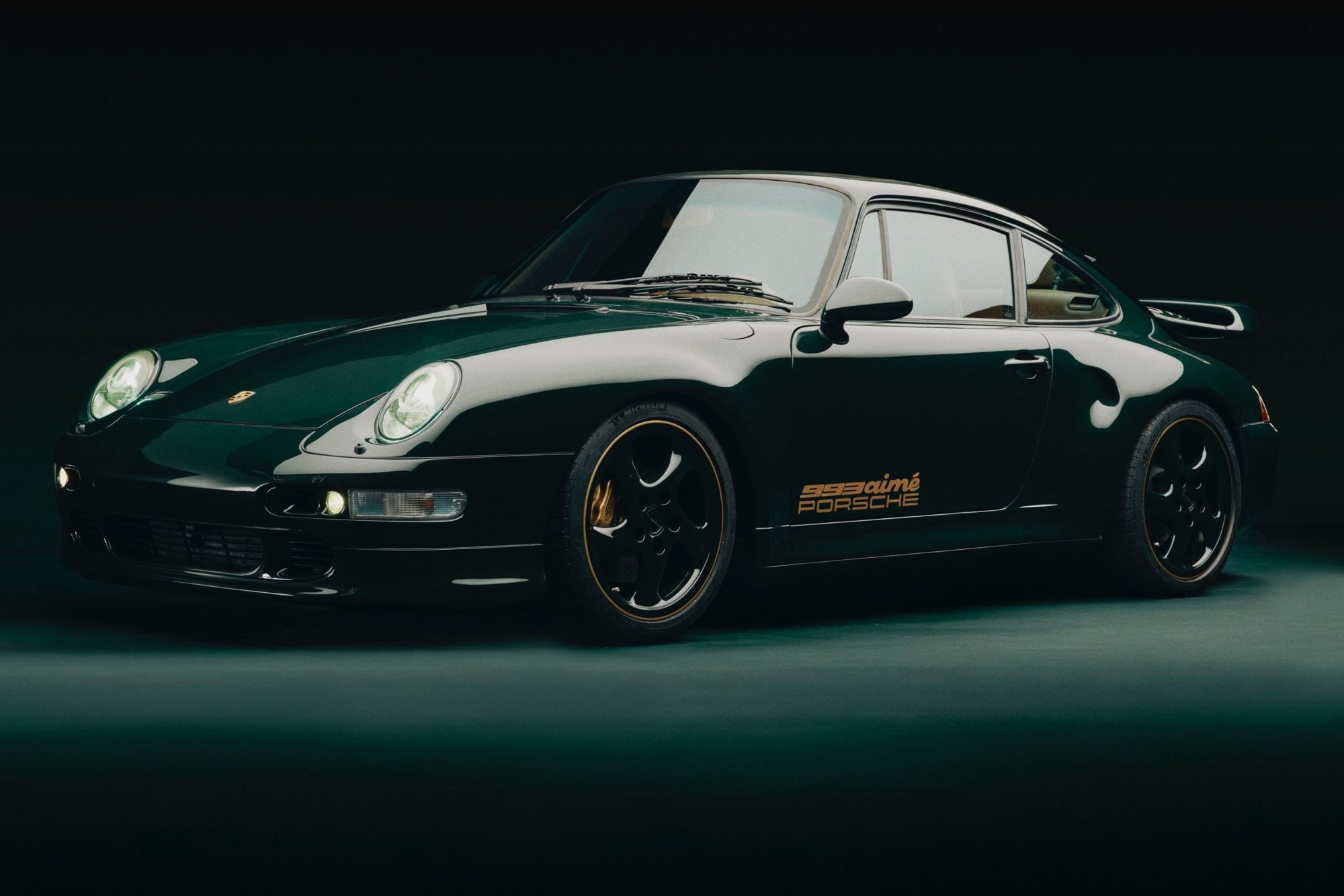 Aimé Leon Dore‘s custom Porsche 993 Turbo pays homage to New York